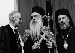 Le pasteur Visser ’t Hooft, le patriarche Athénagoras et le métropolite Emilianos de Silyvria